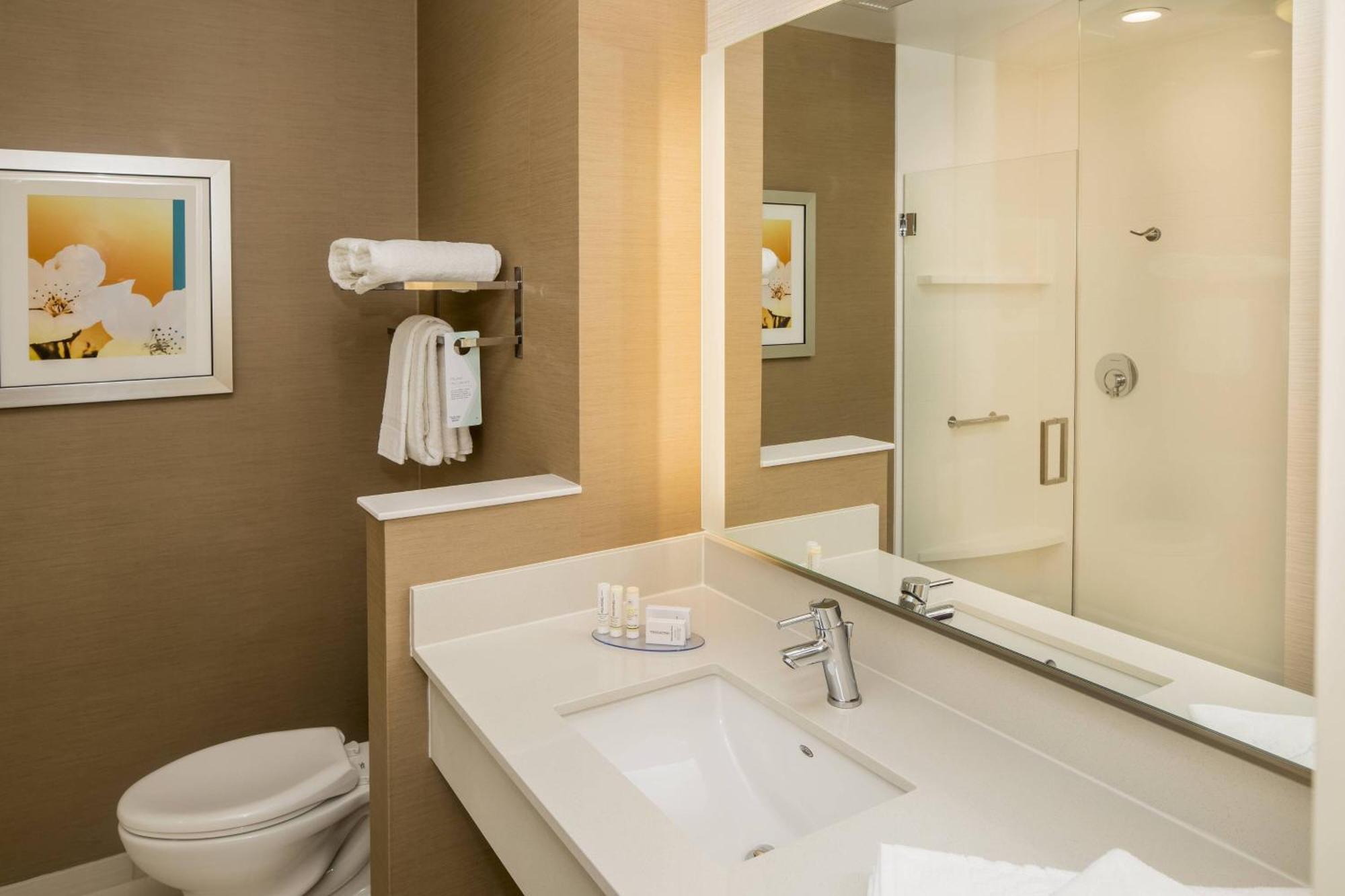 Fairfield Inn & Suites By Marriott Pittsburgh North/Mccandless Crossing McCandless Township Bagian luar foto